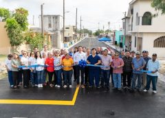 *Sigue entregando obras de pavimentación el Dr. Alberto Alanís Villarreal*